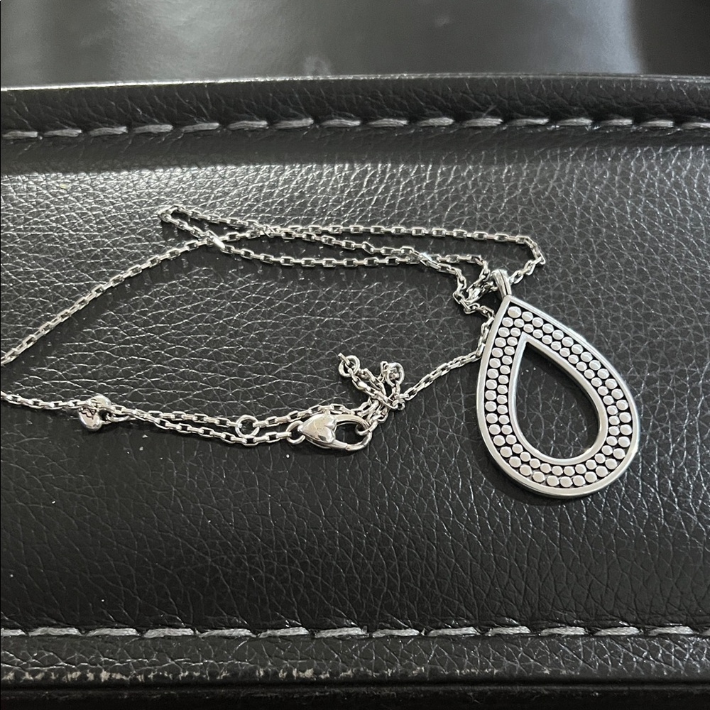 Elegant Silver Teardrop Pendant Necklace